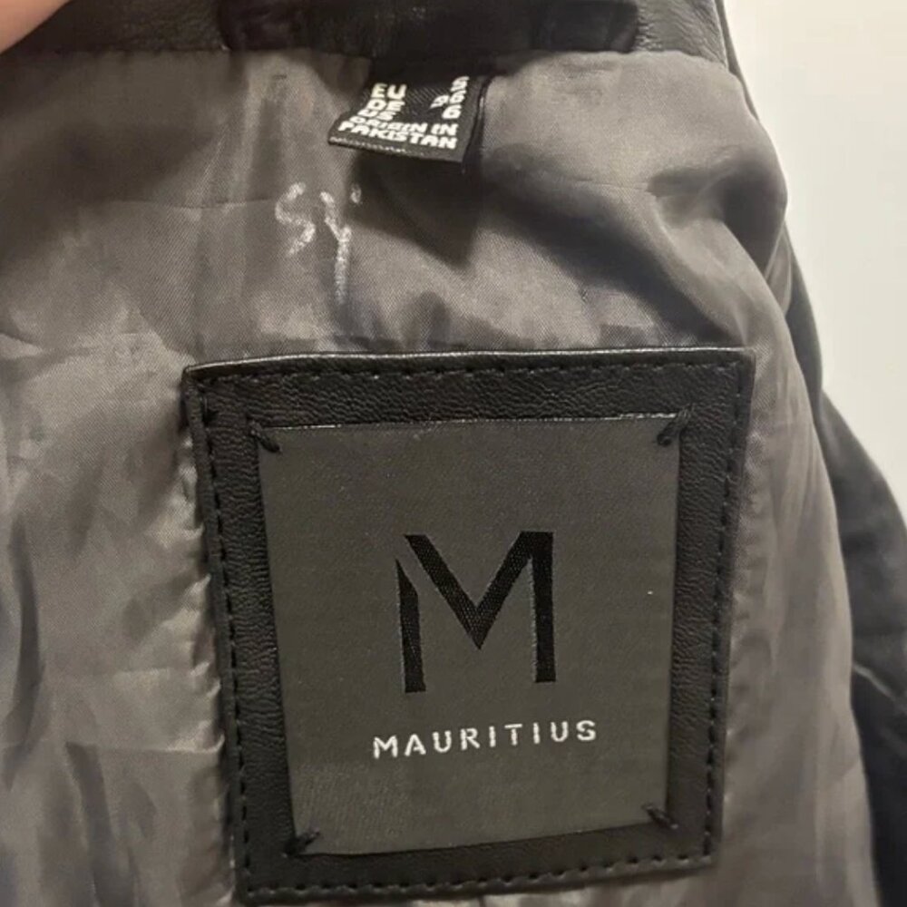 Mauritius Belted Black Leather Jacket - Women’s 4/6 - Picture 4 of 7